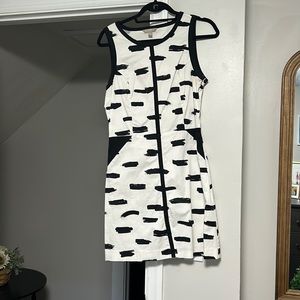 Banana Republic dress with small keyhole back
